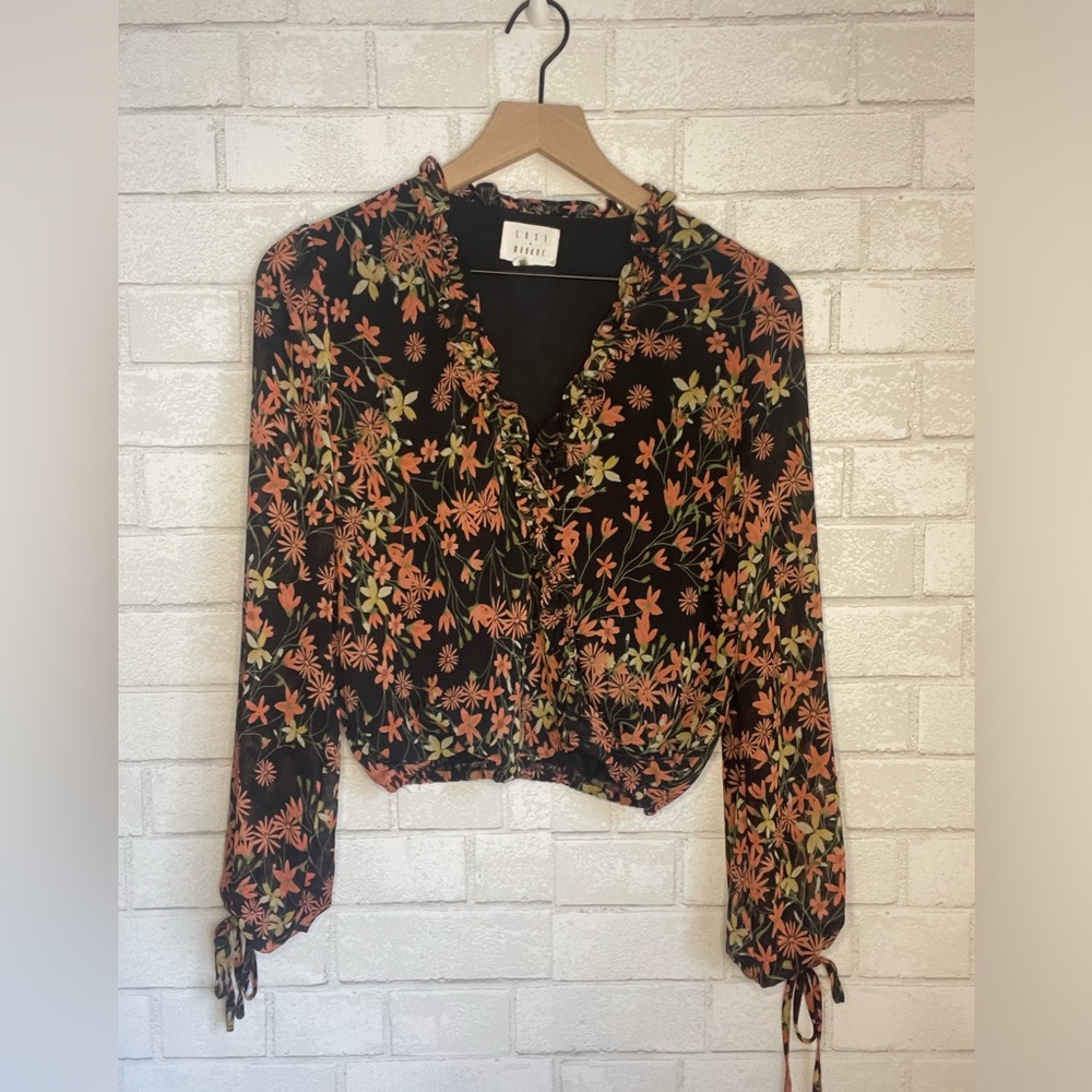 Lost + Wander Crop Floral Blouse